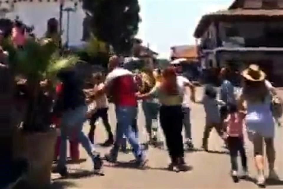 La serie de hechos violentos comenzó a las 13:50 horas afuera del negocio Night Club Loma Encantada.