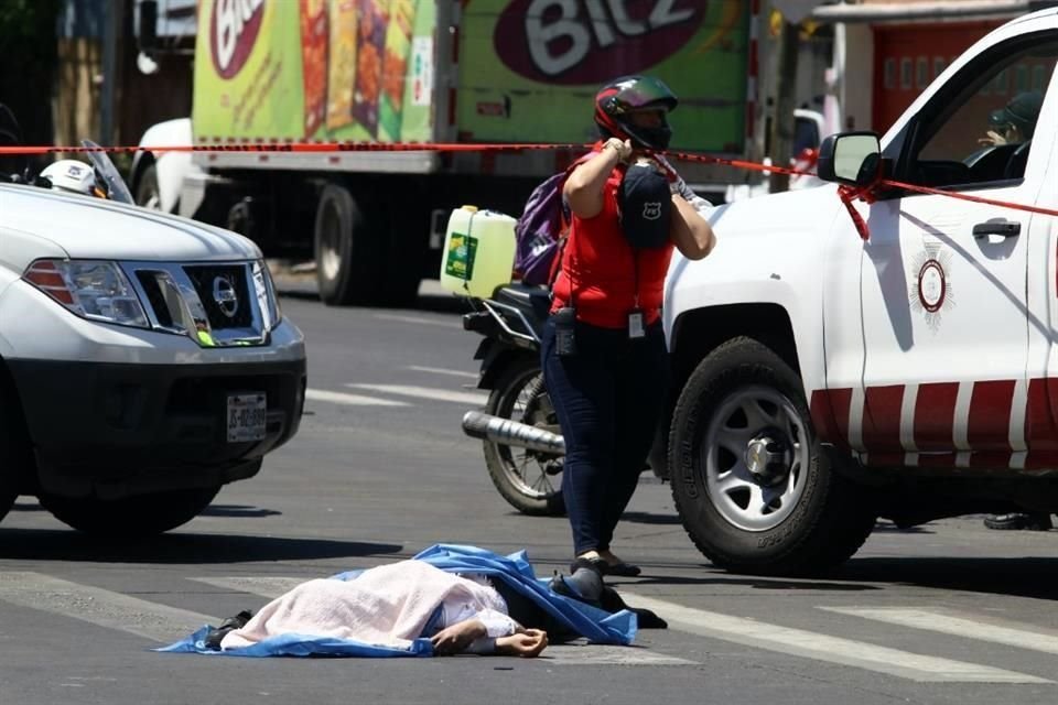 Una mujer murió tras ser arrollada por el chofer de una unidad de la Ruta C-124, antes 258-D, en la Colonia Arcos Vallarta.
