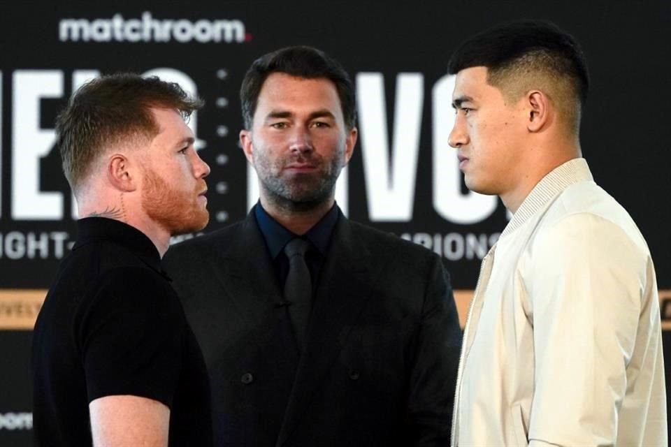 Canelo y Bivol se enfrentan este sábado en Las Vegas.