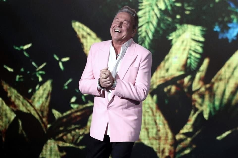 Con un lleno total, el venezolano Ricardo Montaner se mostró feliz durante la velada.