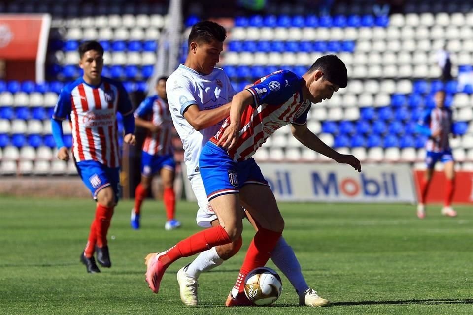El Tapatío perdió 2-1 (3-1 en el global) ante Mineros de Zacatecas y quedó eliminado de la Liguilla.