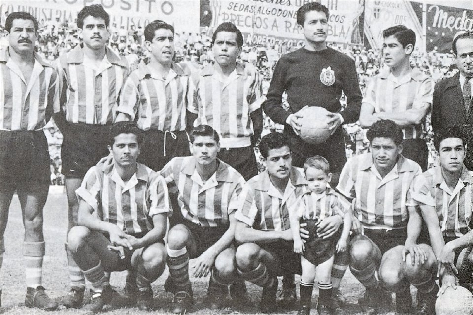 El Campeonísimo le dio la gloria al Guadalajara, que hoy pelea por su boleto a la Liguilla.