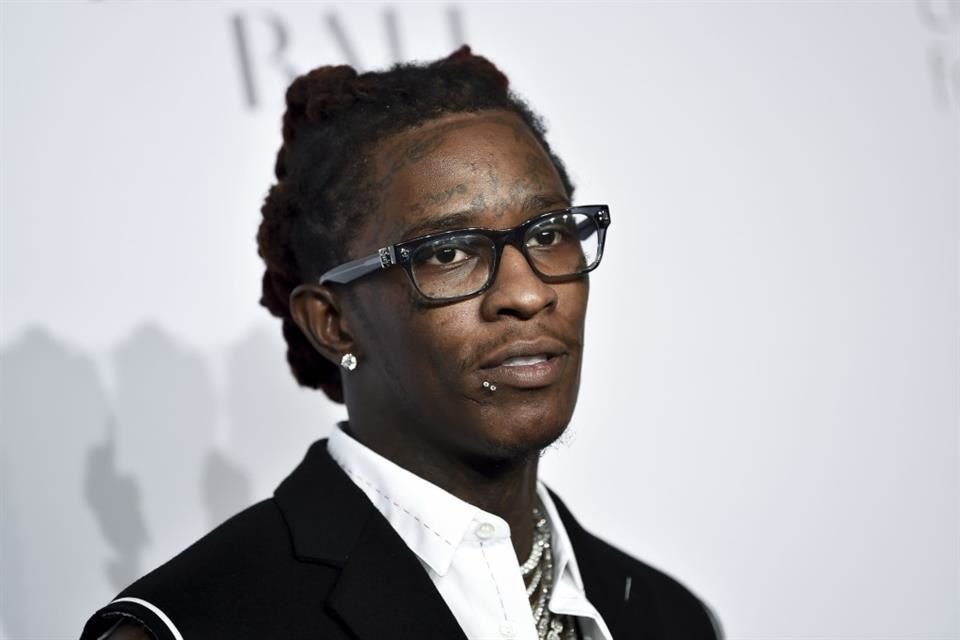 El rapero Young Thug fue arrestado este lunes por conspirar contra la ley y participar en actividades criminales con pandillas callejeras.