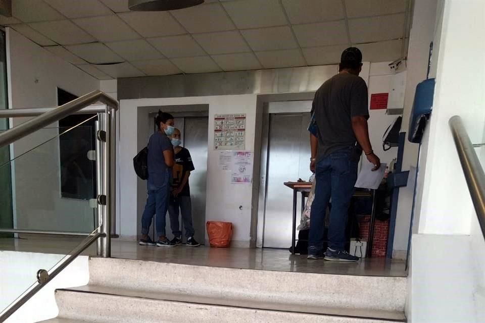 Grupo REFORMA acudió ayer al Hospital General de Occidente y si bien los dos elevadores ya estaban funcionando, su operación no es la óptima.