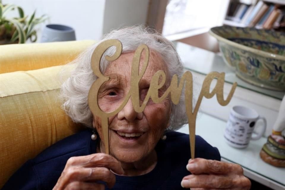 Elena Poniatowska celebra 90 años de vida y una trayectoria signada por el periodismo y la literatura.