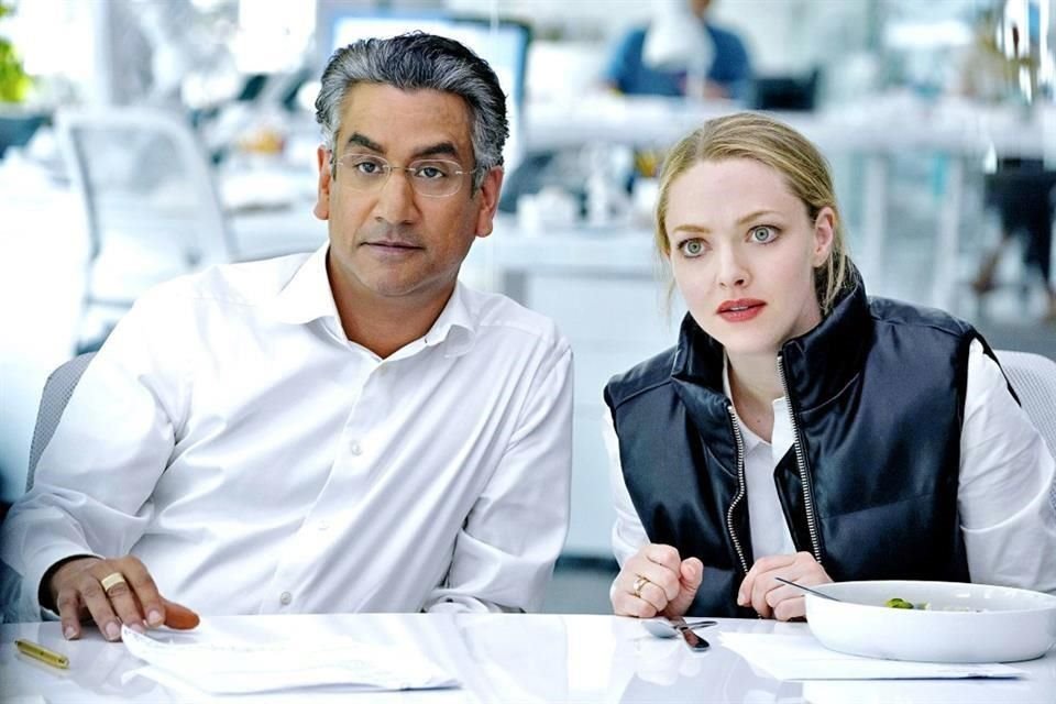 Amanda Seyfried y Naveen Andrews figurarán en la temporada depremiospor 'The Dropout', de Star+.