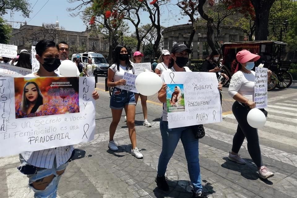 Los manifestantes tomaron la Avenida Juárez hasta la altura de la Avenida 16 de Septiembre.
