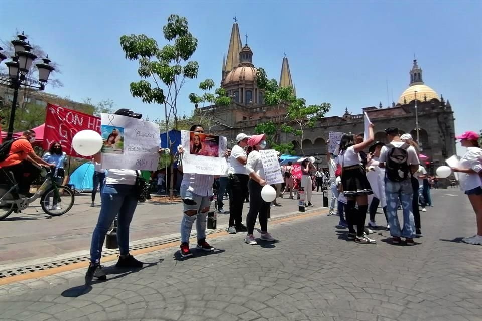 'Que salir de fiesta no sea motivo para ser asesinada', gritaban algunas de las manifestantes durante el trayecto.