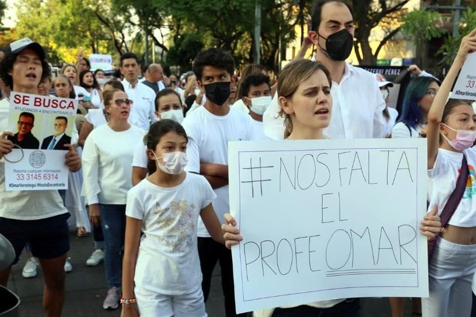 El maestro salió de su casa el lunes 16 de mayo hacía su trabajo, el Instituto Miguel Ángel de Occidente, en Zapopan, donde da clases de deportes. Pero no llegó.