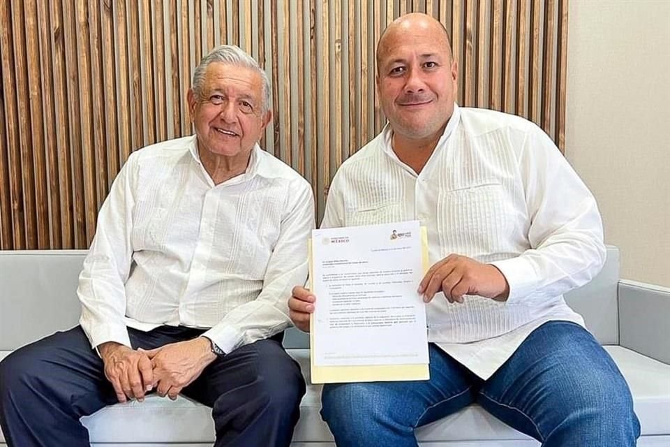 El Presidente AMLO se comprometió a aportar 7 mil 900 millones de pesos tanto para el proyecto de la Presa El Zapotillo como para la construcción de la Línea 4 del Tren Ligero.