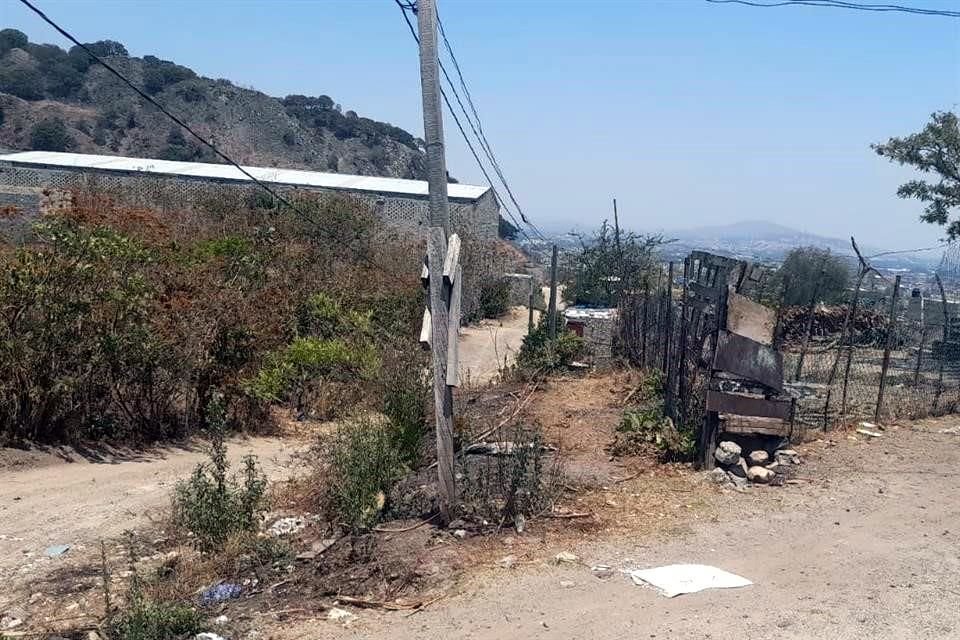 Fue aproximadamente a las 14:50 horas que la Policía de Zapopan tuvo el reporte sobre una persona fallecida en la terracería Jesús González Ortega, cerca de Tepame.