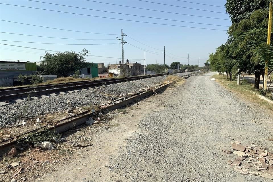 El cuerpo de la mujer fue encontrado a un costado de las vías del tren en la Colonia Guadalupe Ejidal, en Tlaquepaque.