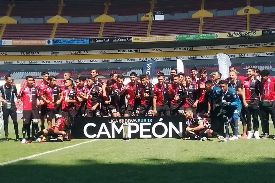 El Atlas conquistó el título de Liga en la Sub 18 al vencer 3-1 al Santos Laguna.