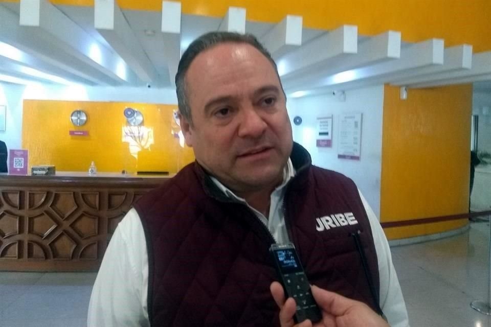 Al debate que organizó el canal 'Quiero TV' entre candidatos por Zapopan, no acudió el morenista Alberto Uribe, quien recibió más críticas.