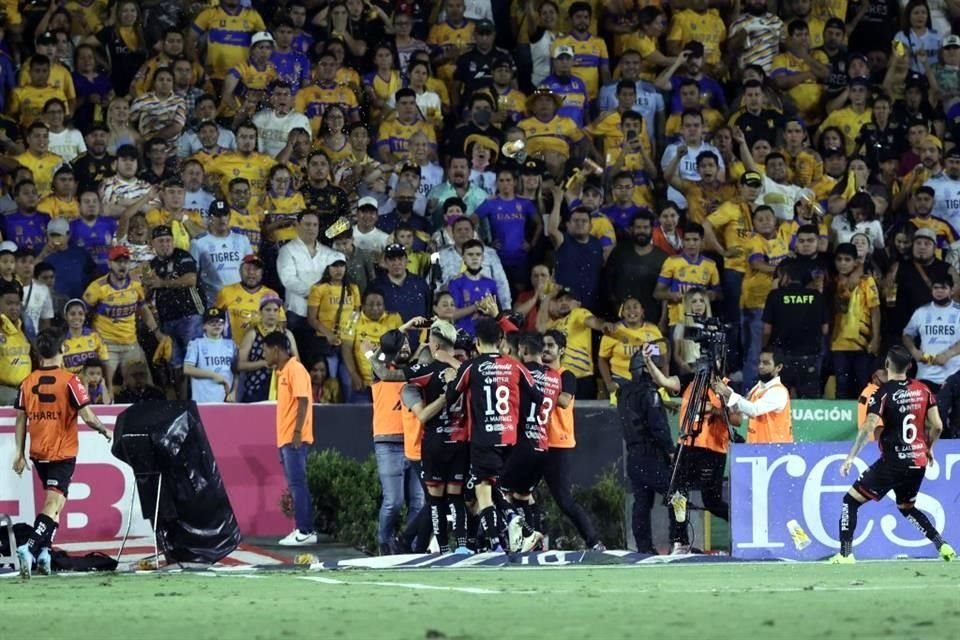 El cuadro visitante celebró en grande el gol de la Final.