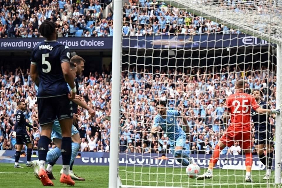 Ilkay Gündogan marcó un doblete para darle la vuelta al marcador.