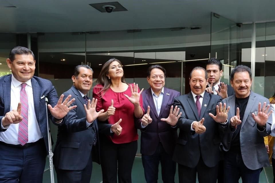 Los morenistas confían en que el próximo 5 de junio ganarán las seis Gubernaturas que estarán en disputa.