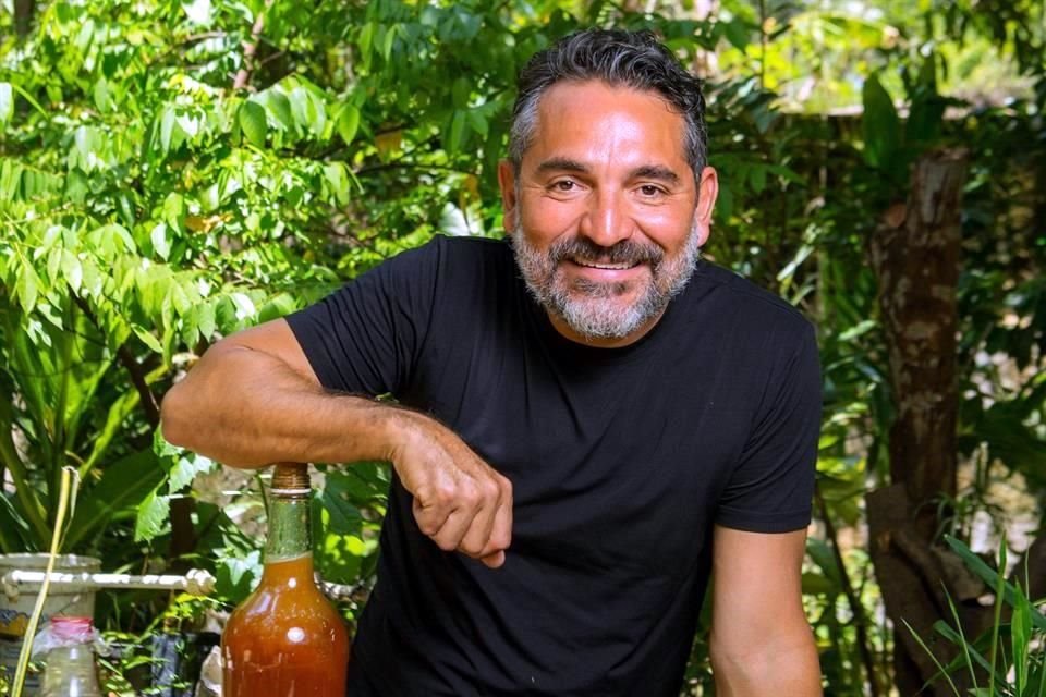 El chef Nico Mejía celebró el segundo aniversario de su restaurante La Sal, ubicado en Manzanillo, Colima.