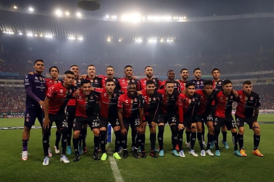 Todos los jugadores del Atlas unidos para la foto.