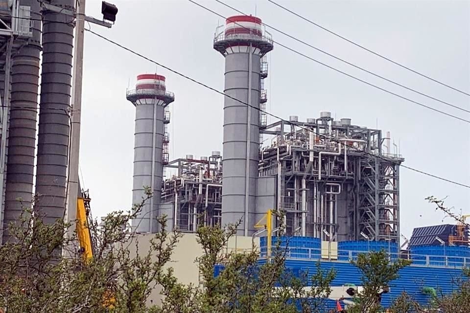 Iberdrola concretó la venta de 13 centrales de generación eléctrica en México, equivalentes a más de la mitad de sus negocios en el País.
