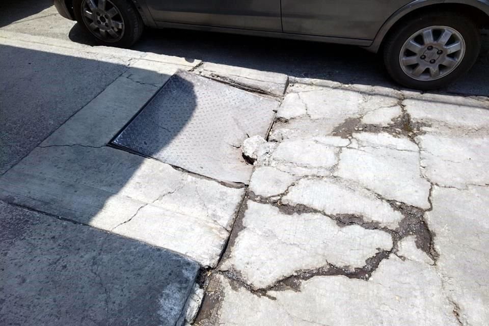 Grupo REFORMA realizó un recorrido por calles de la Colonia Americana y constató que muchas de ellas están parchadas.