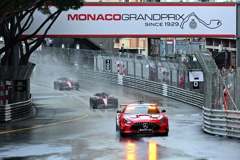 La pista está sumamente afectada por la lluvia.