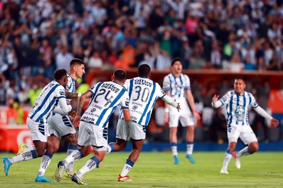 Los Tuzos se pusieron rápido en ventaja con un gol de Romario Ibarra cuando no corrían ni 10 minutos.