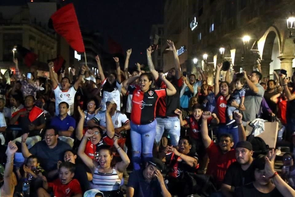La afición atlista disfrutó al máximo el bicampeonato.