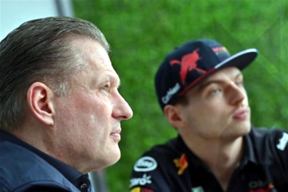Jos Verstappen lamentó que su hijo haya sido tercero en Mónaco.