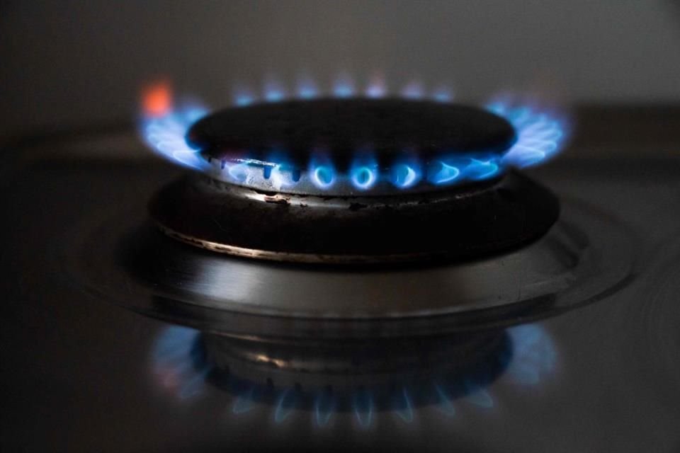 Mexico is the main importer of propane gas from the U.S., as the country is not self-sufficient in the production of this product, which is used to make LP gas, explained Adrián Calcaneo, vice president of Energy and Raw Materials at Chemical Market Analytics of OPIS.