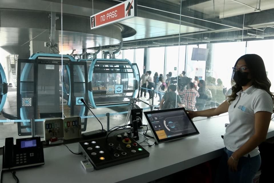 Diariamente las cabinas reciben mantenimiento preventivo en los almacenes de la estación La Pastora.