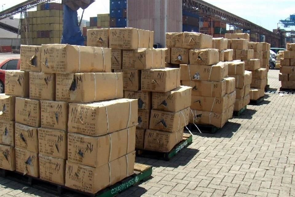 Cada año el Puerto de Manzanillo mueve 3.7 millones de contenedores, de los cuales más de 370 mil son robados.