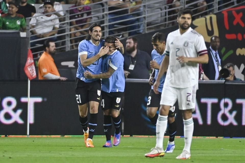 Cavani se apuntó un par de goles.