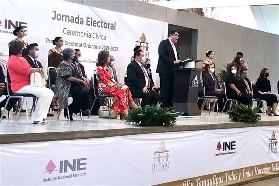 El Instituto Electoral de Tamaulipas arrancó la sesión permanente para dar seguimiento a la jornada electoral.