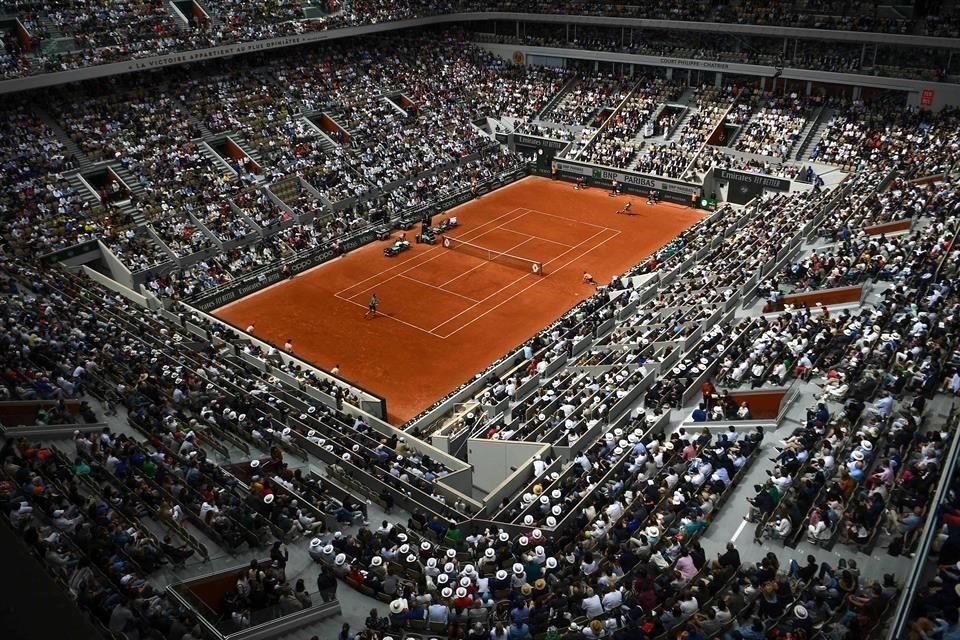 El escenario de la coronación número 14 en París de Rafael Nadal.