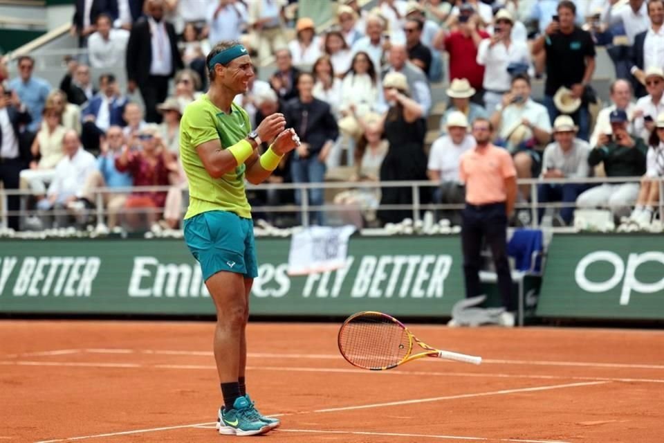 Como si fuera la primera, segunda o tercera vez... Así reaccionó Nadal tras ganar el punto de su campeonato 14 en París.