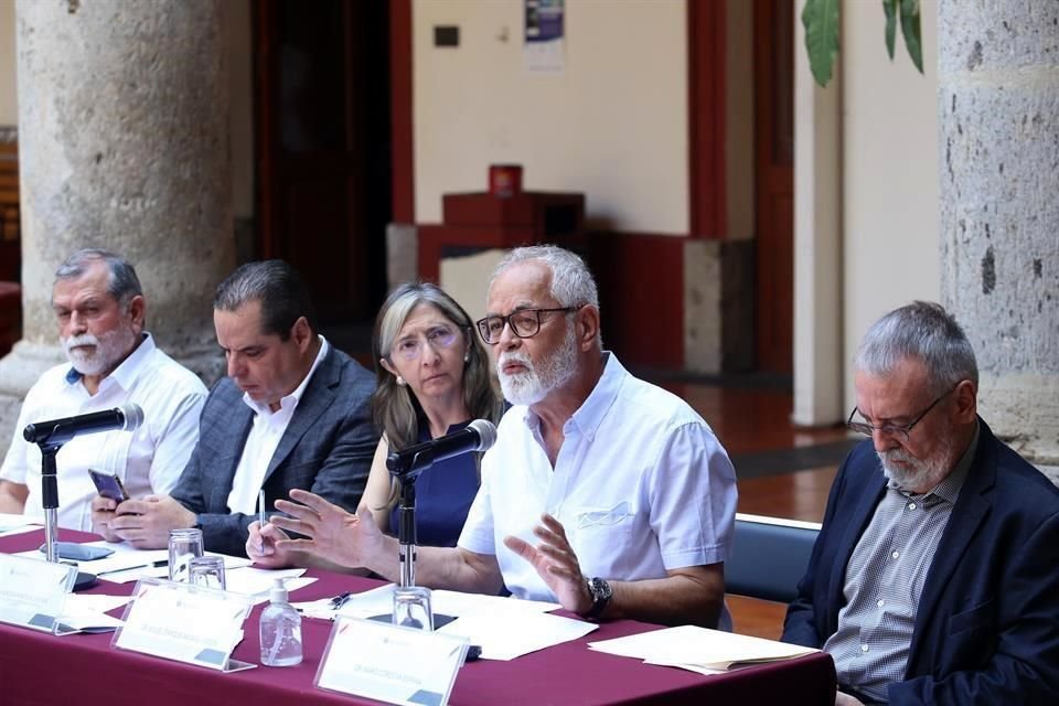 Jorge Téllez López, Enrique Velázquez, Mara Robles, Miguel Enrique Magaña Virgen y Mario Córdoba España hablan sobre el proyecto de la L4 y la planta El Abogado.