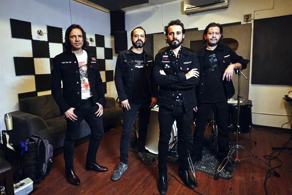 Tras ocho años desde su último material, Disidente vuelve a la ligas de la industria musical independiente con Gracias por el Rock N' Roll.
