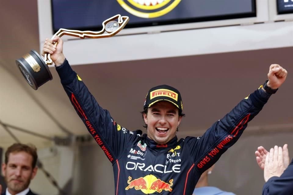 Sergio Pérez firmó un contrato con Red Bull por dos años más, por lo que podrá acrecentar su legado en la F1.