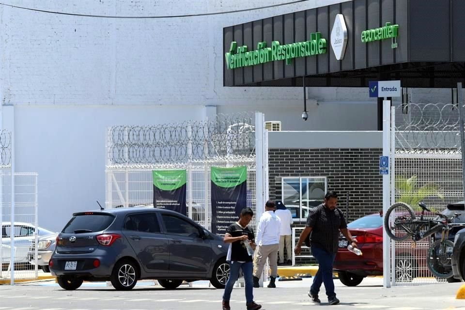 Las multas a quienes incumplan con la verificación vehicular en Jalisco serán de mil 900 pesos y comenzarán en marzo de 2023.