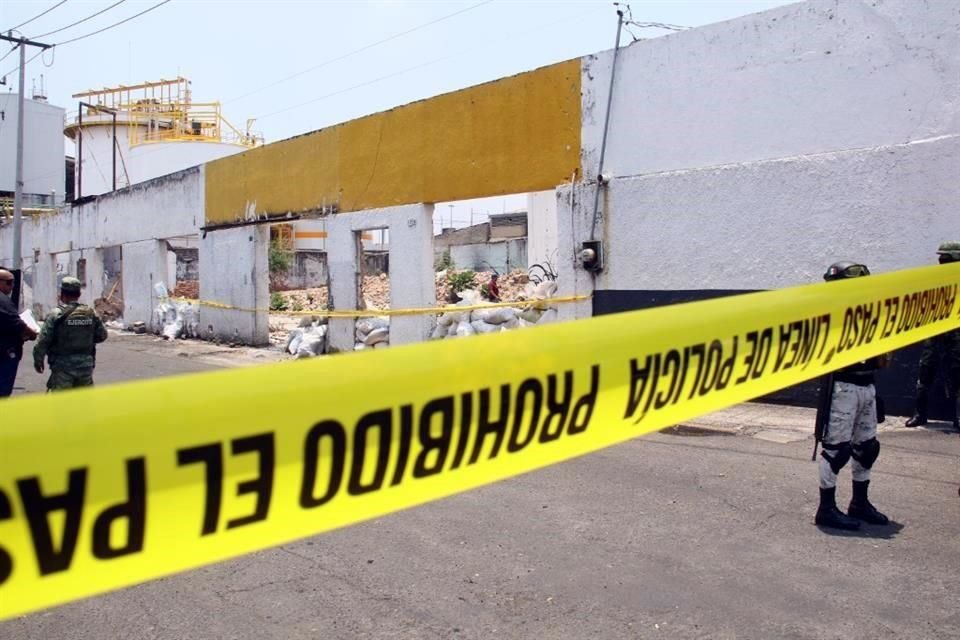 Tirado boca abajo y atado de pies y manos fue hallado un cadáver en una bodega abandonada ubicada en la Colonia Del Fresno, en Guadalajara.