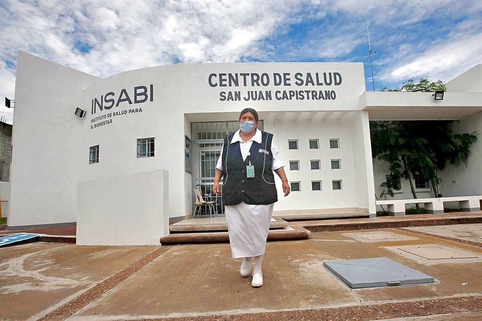 En Tamaulipas, médicos son plagiados para atender a criminales; en Guerrero, grupos los extorsionan y en Zacatecas, personal fue asesinado.