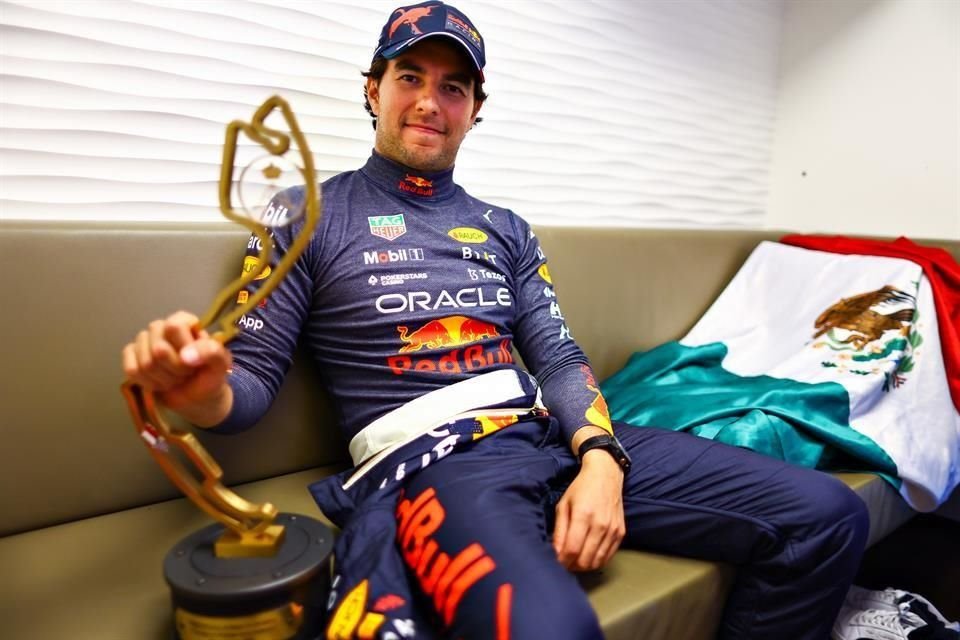 En Red Bull destacan que Checo Pérez está conduciendo extremadamente bien este año con el nuevo auto de Red Bull.