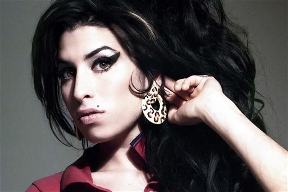 La directora de casting Nina Gold dio a conocer que los padres de Amy Winehouse dieron luz verde a la cinta biográfica de la cantante.