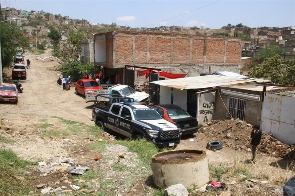 Un hombre murió aplastado por un muro que se derrumbó a consecuencia de la lluvia, en la Colonia Villas de Guadalupe, en Zapopan.