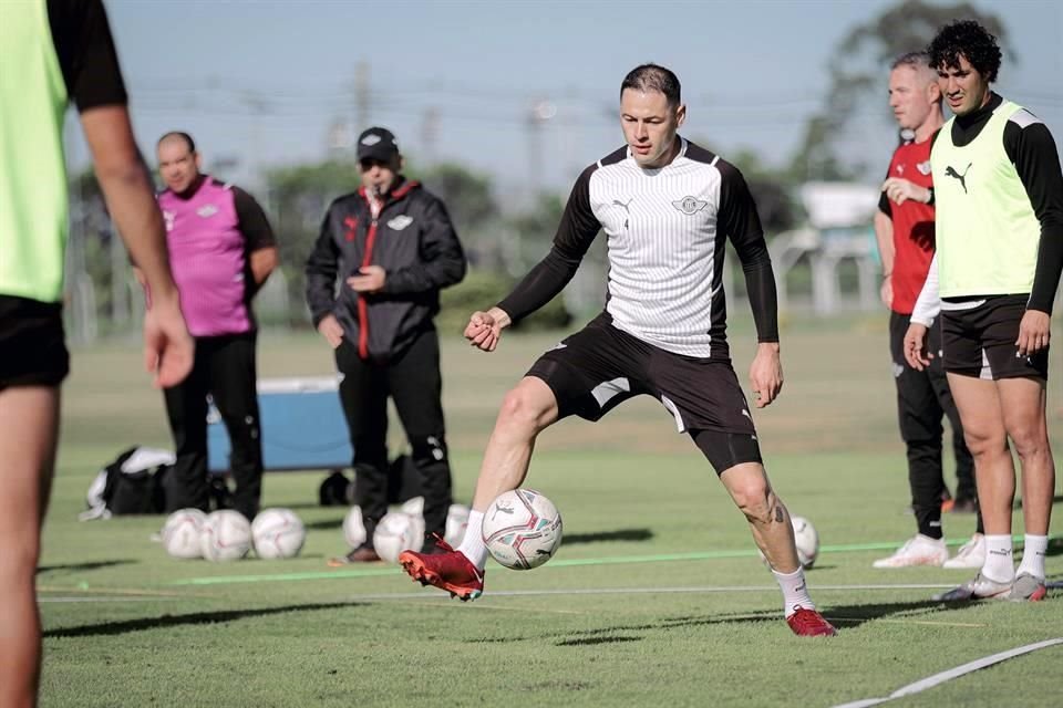 Pablo Aguilar ya entrenó con su nuevo equipo.