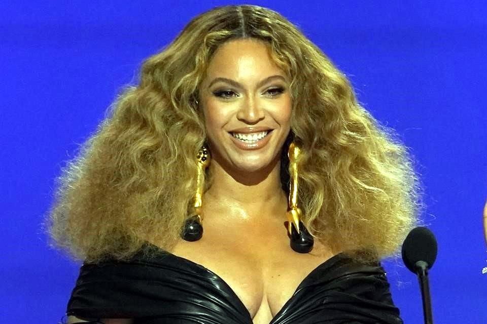 Beyoncé vuelve a la escena musical con un nuevo álbum que será lanzado el 29 de julio.