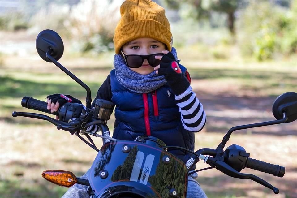 No hay mejor plan para el Día del Padre que compartir una actividad con tus hijos, y justo así celebrará la fecha el actor Marcus Ornellas: junto a su pequeño hijo Diego, y su inseparable moto.