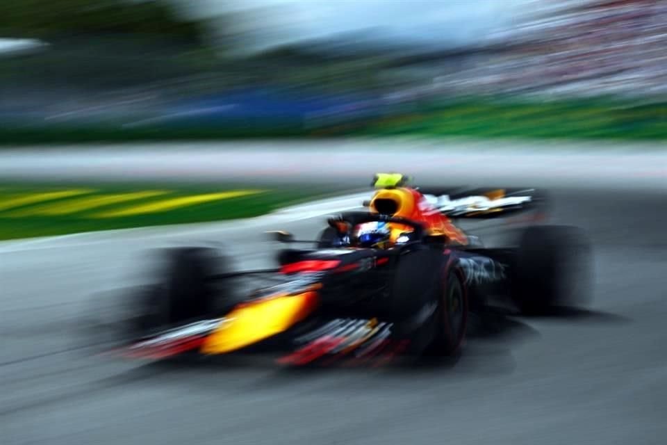 Checo fue líder por unos minutos, pero terminó fuera del top tres.