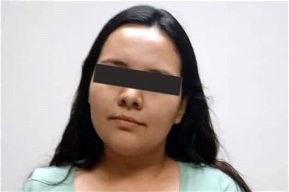 Ofelia Monserrat, de 22 años, originaria de Reynosa, Tamaulipas, es señalada como la autora de al menos 10 robos de vehículos y diversas pertenencias.
